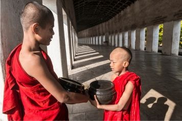 Earth Guide- Burma.